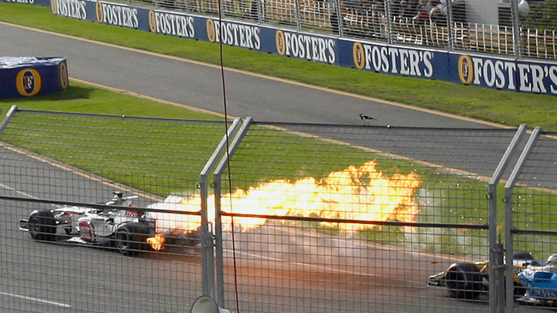 Jenson-Button-blows-up-engine-2006-Australian-F1-GP